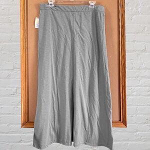 Sonoma Life and Style Gray Skirt SIze Medium